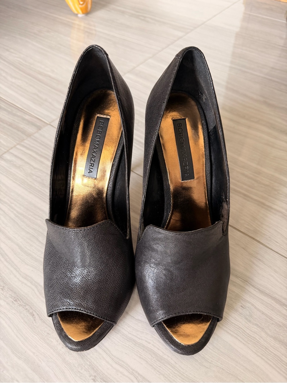 BCBG Max Azria Demie Black Leather Peep Toe Heels | Size 7.5 | Box
